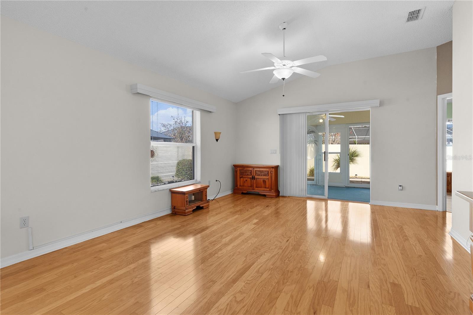 1442 ALMANZA DR, THE VILLAGES, FL, 32159