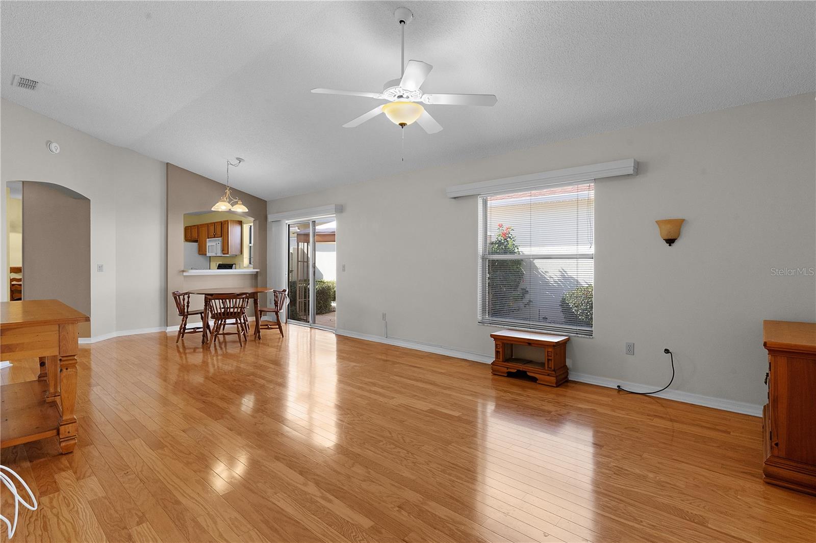 1442 ALMANZA DR, THE VILLAGES, FL, 32159
