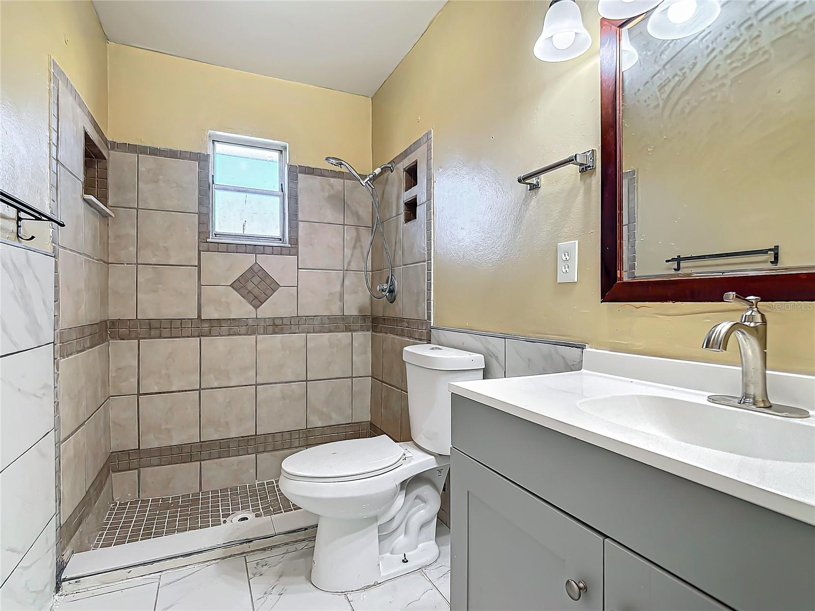 1140 DOLPHIN DR, ROCKLEDGE, FL, 32955