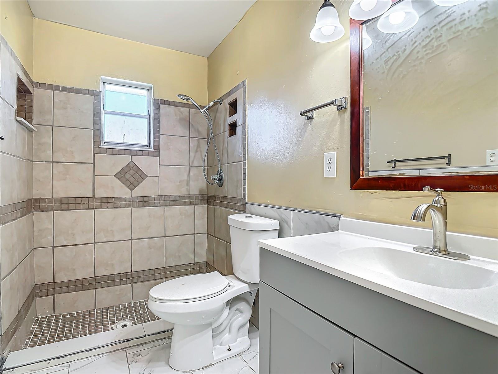 1140 DOLPHIN DR, ROCKLEDGE, FL, 32955