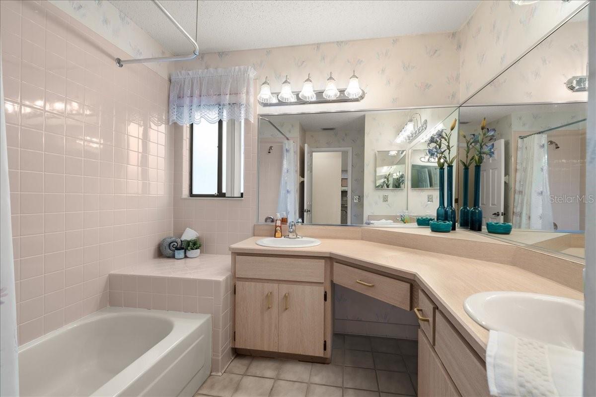 337 WELLINGTON DR, PALM COAST, FL, 32164