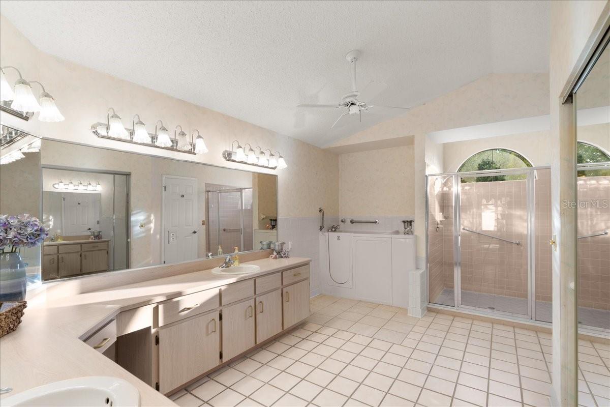 337 WELLINGTON DR, PALM COAST, FL, 32164