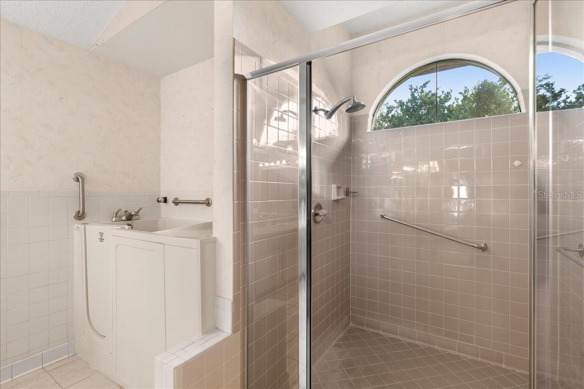 337 WELLINGTON DR, PALM COAST, FL, 32164