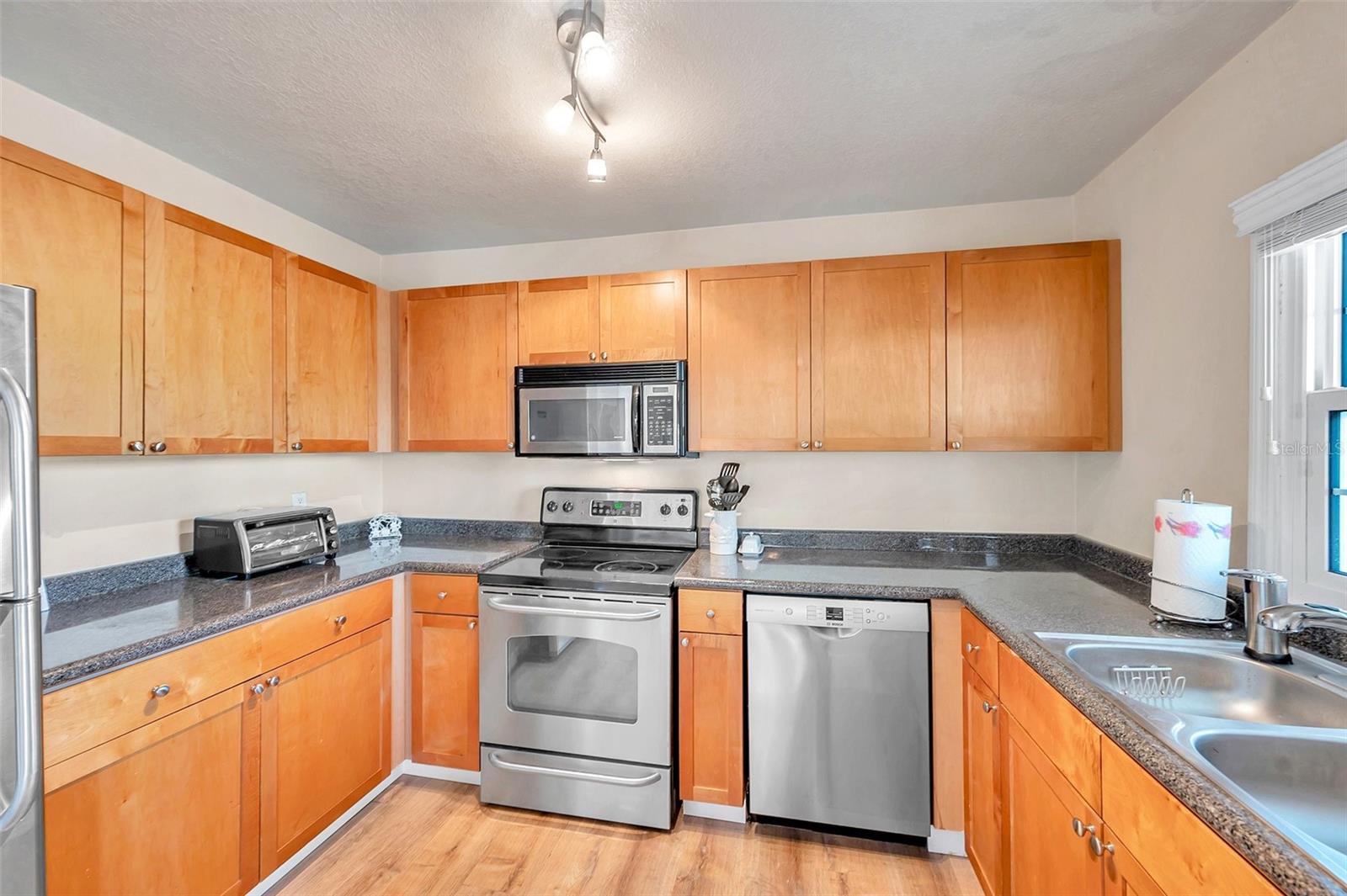 5218 BEACH DR SE #D, ST PETERSBURG, FL, 33705