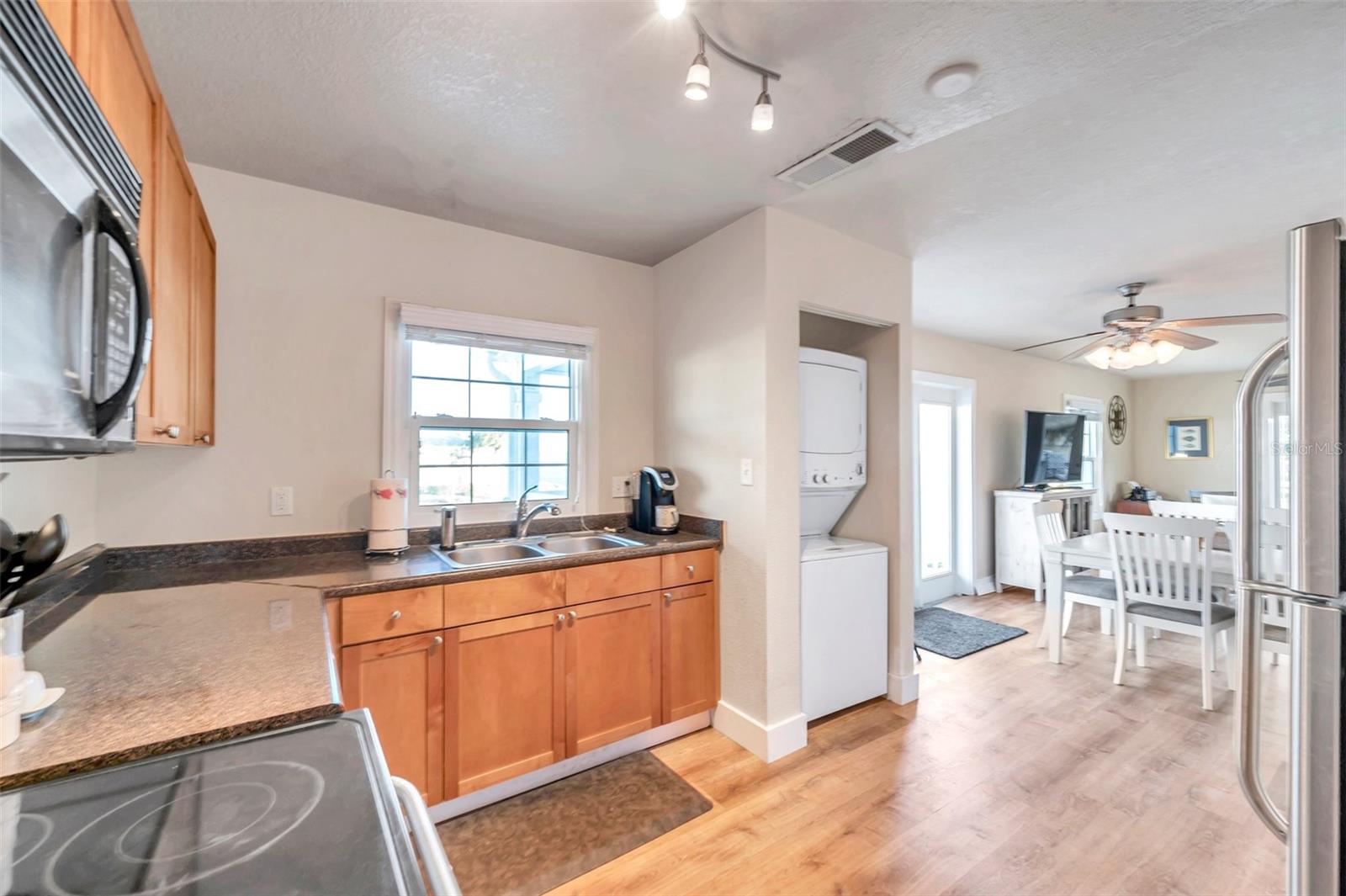 5218 BEACH DR SE #D, ST PETERSBURG, FL, 33705