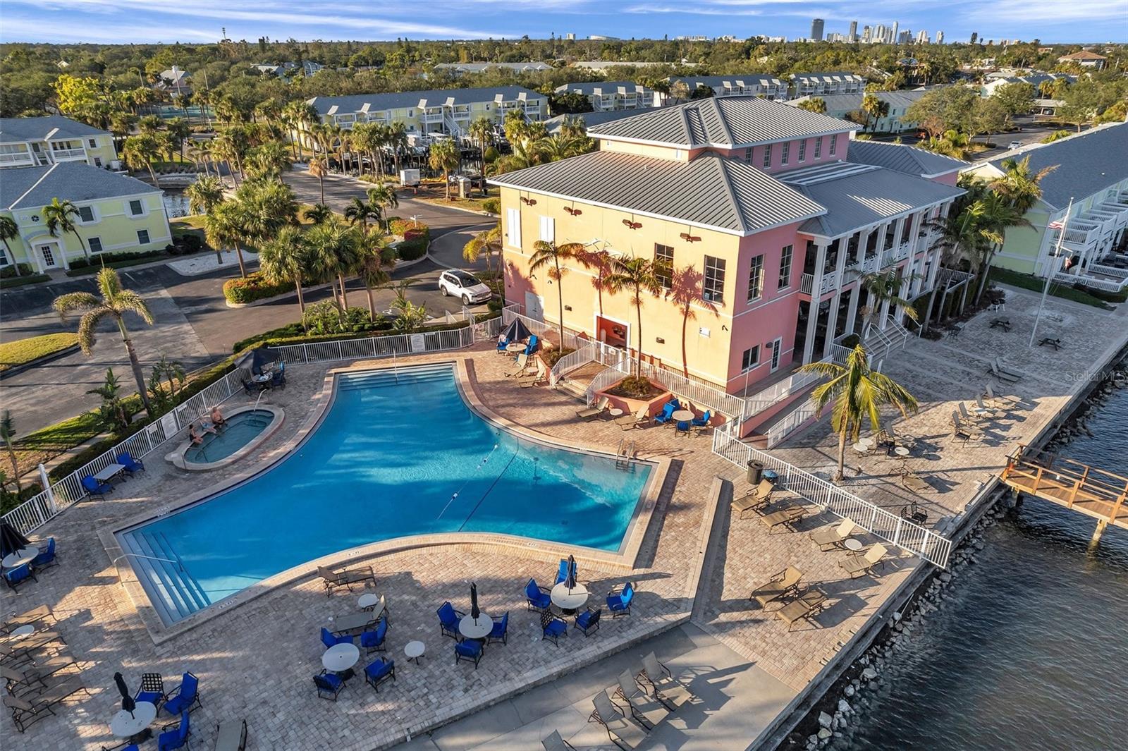 5218 BEACH DR SE #D, ST PETERSBURG, FL, 33705