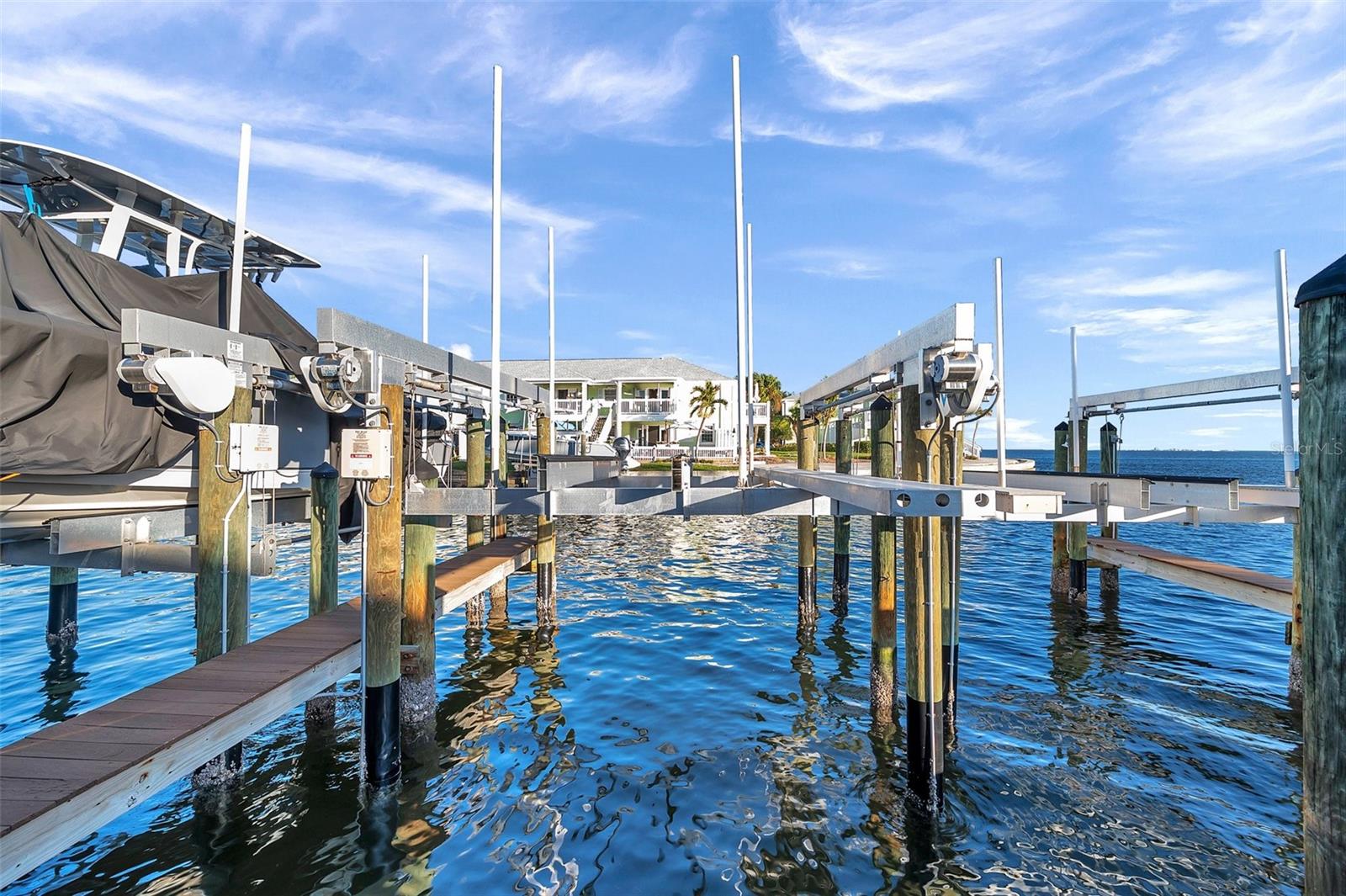 5218 BEACH DR SE #D, ST PETERSBURG, FL, 33705