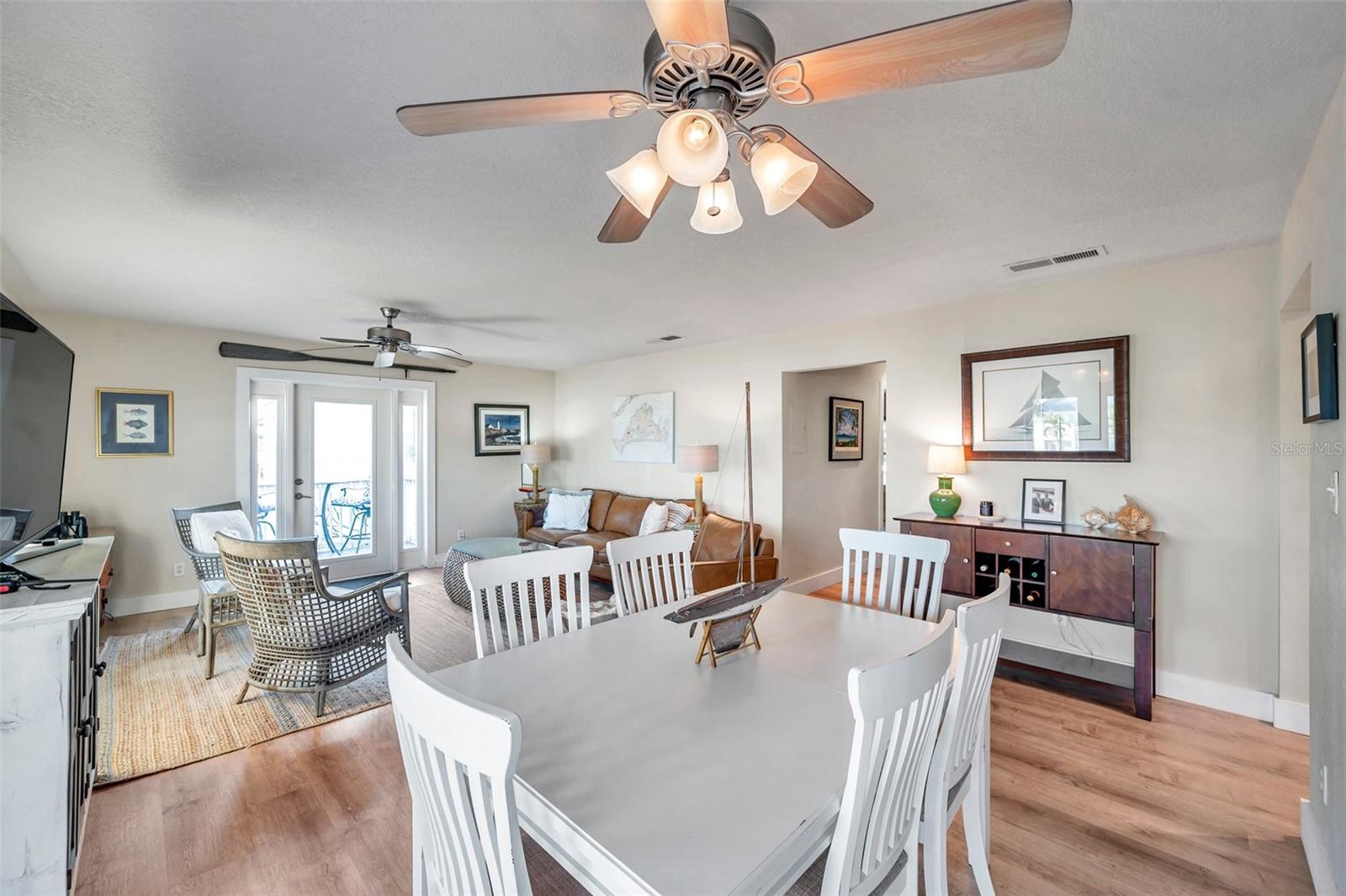 5218 BEACH DR SE #D, ST PETERSBURG, FL, 33705