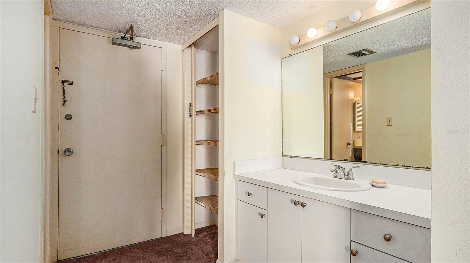 440 S GULFVIEW BLVD #905, CLEARWATER BEACH, FL, 33767