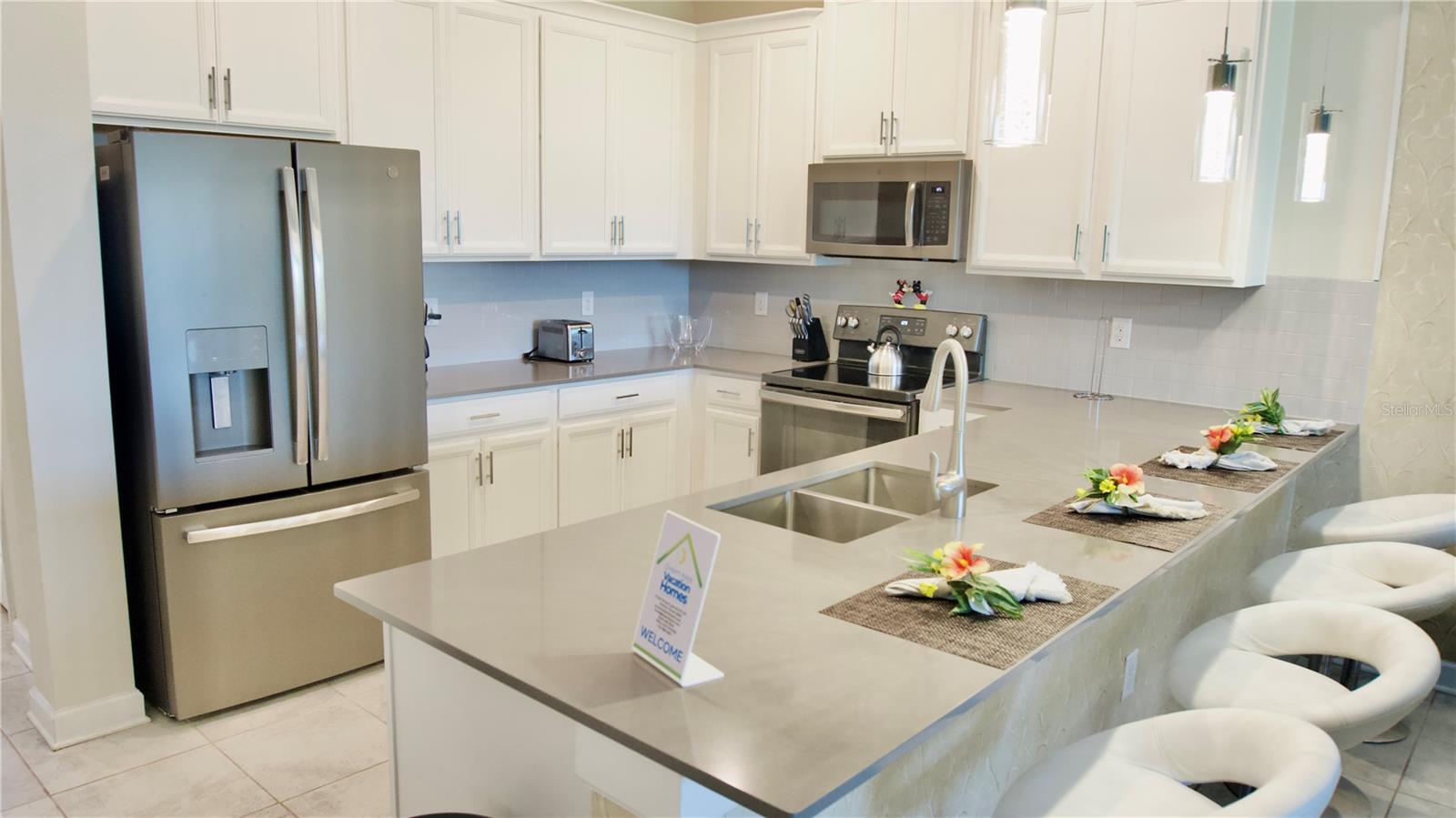 585 OCEAN COURSE AVE, DAVENPORT, FL, 33896