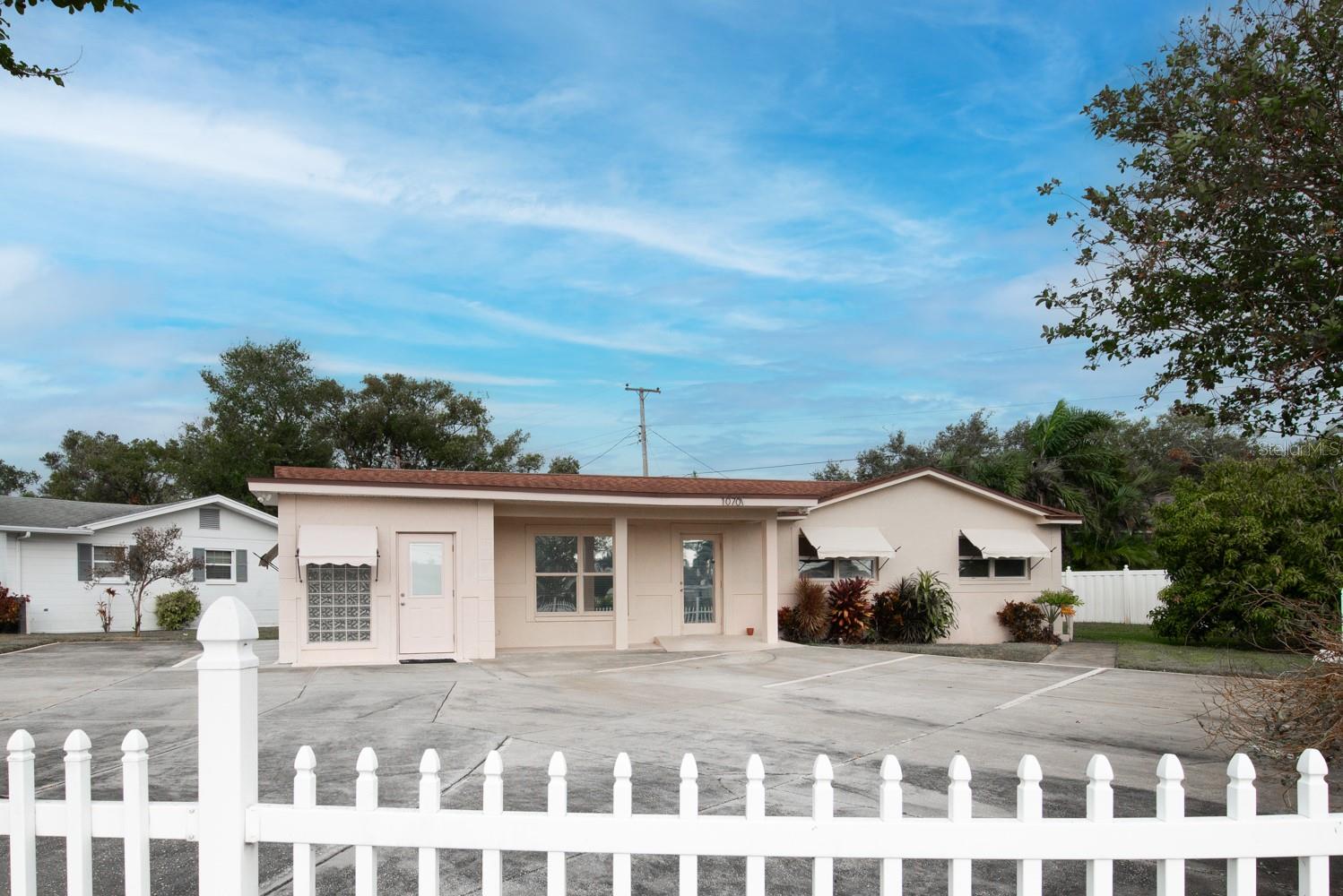 10701 VILLAGE GREEN AVE, SEMINOLE, FL, 33772