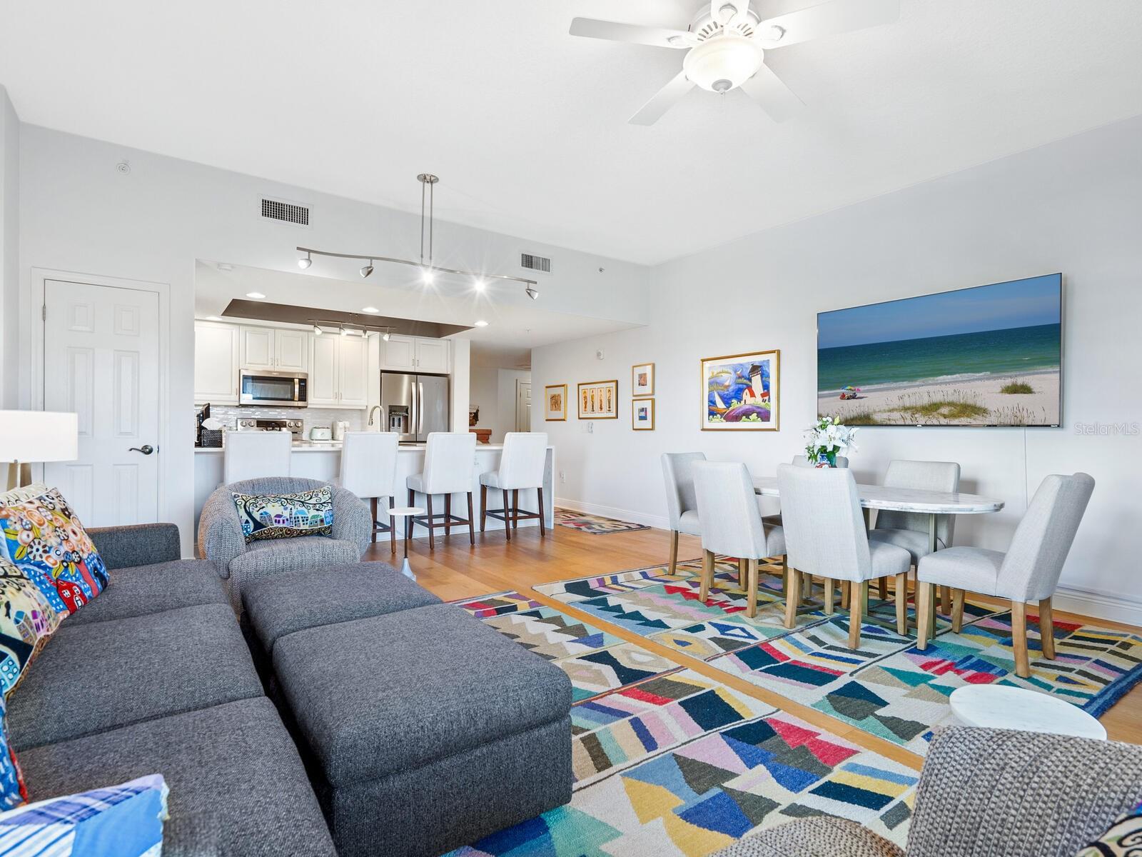 800 N TAMIAMI TRL #201, SARASOTA, FL, 34236