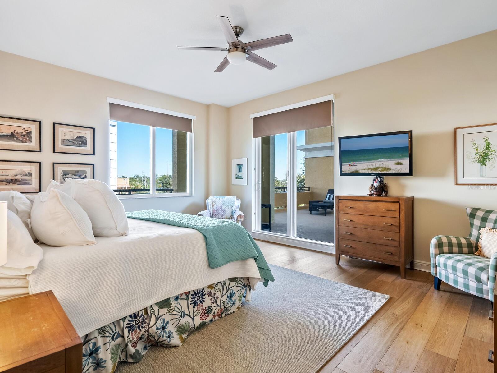 800 N TAMIAMI TRL #201, SARASOTA, FL, 34236