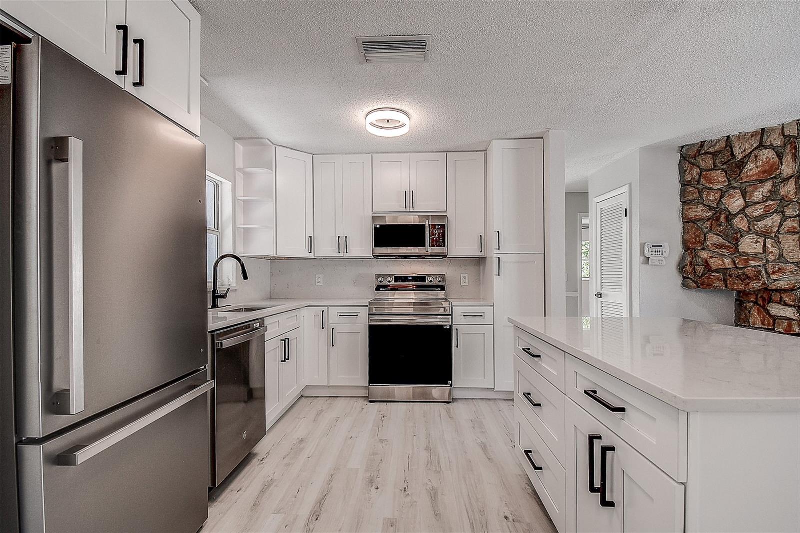 205 CIRCLE HILL DR, BRANDON, FL, 33510
