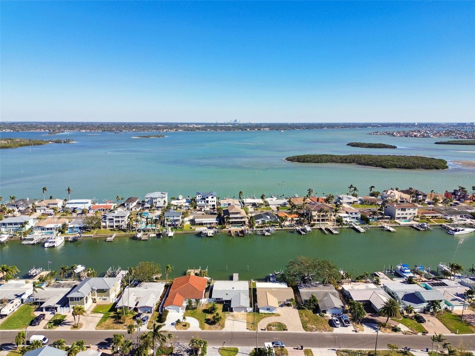 545 LILLIAN DR, MADEIRA BEACH, FL, 33708
