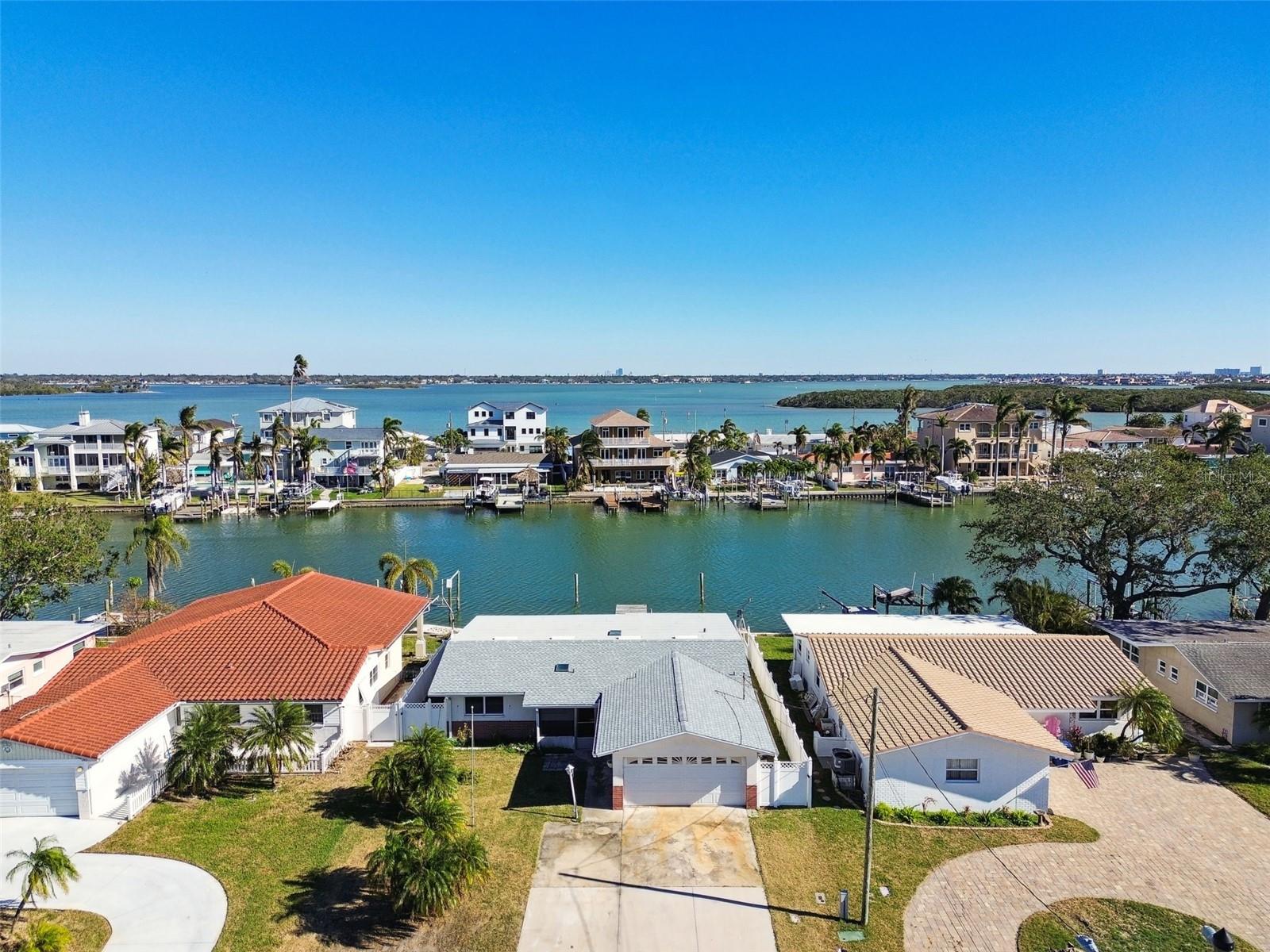 545 LILLIAN DR, MADEIRA BEACH, FL, 33708