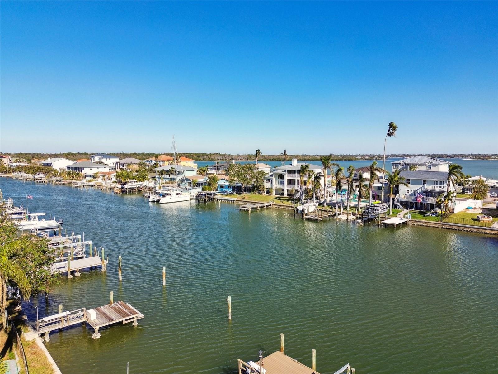 545 LILLIAN DR, MADEIRA BEACH, FL, 33708