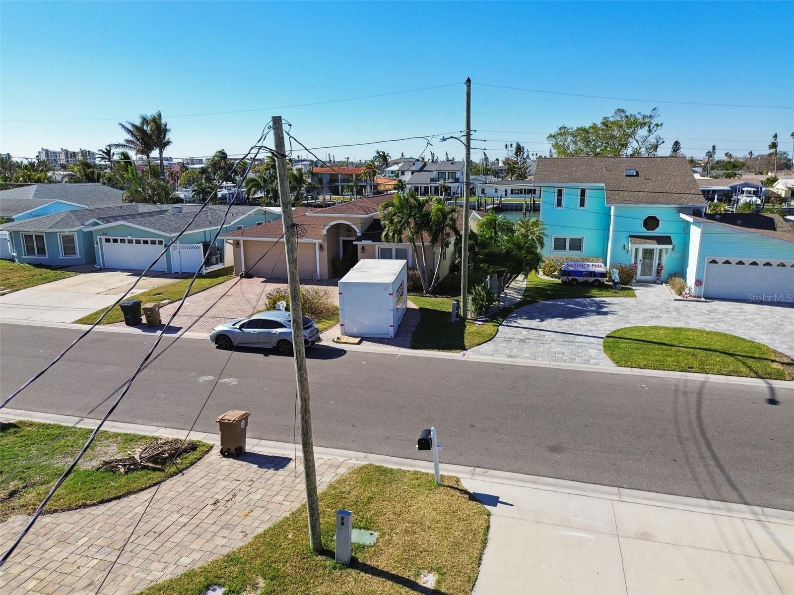 545 LILLIAN DR, MADEIRA BEACH, FL, 33708