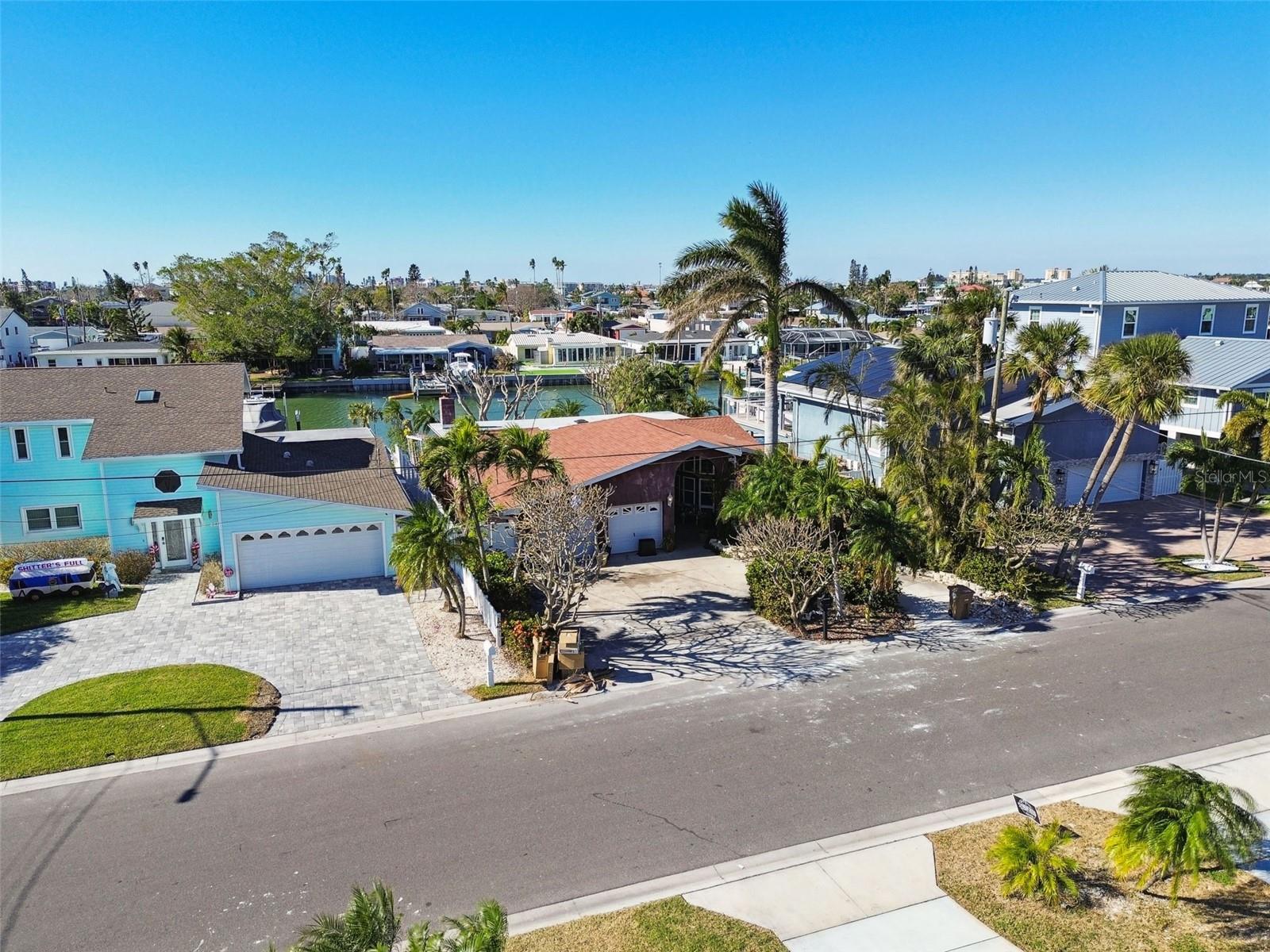545 LILLIAN DR, MADEIRA BEACH, FL, 33708