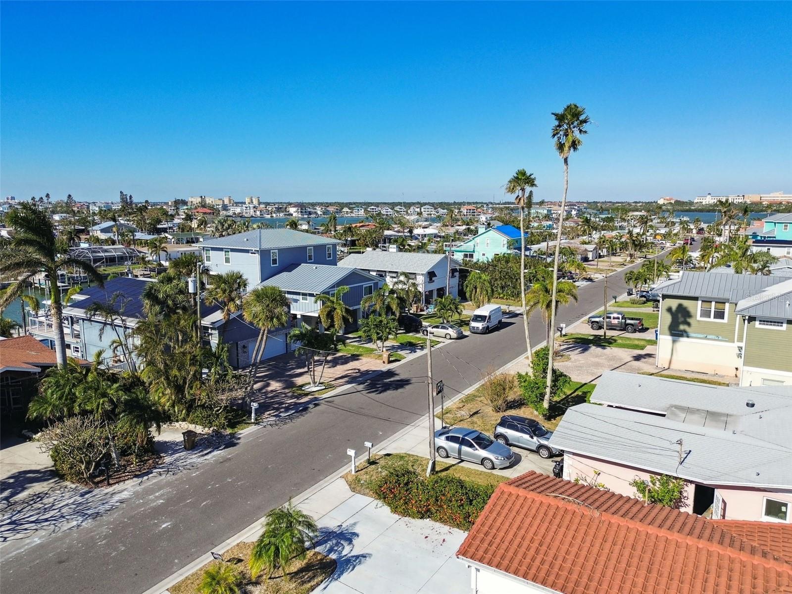 545 LILLIAN DR, MADEIRA BEACH, FL, 33708