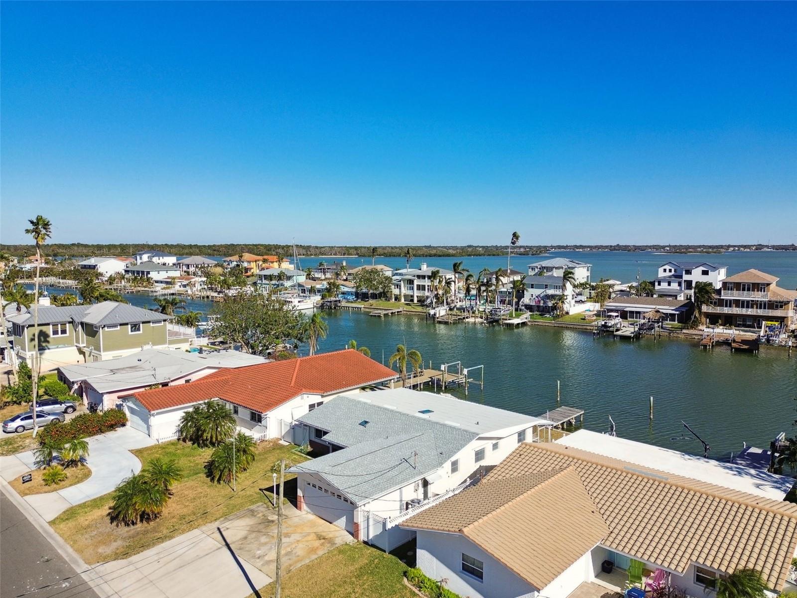 545 LILLIAN DR, MADEIRA BEACH, FL, 33708