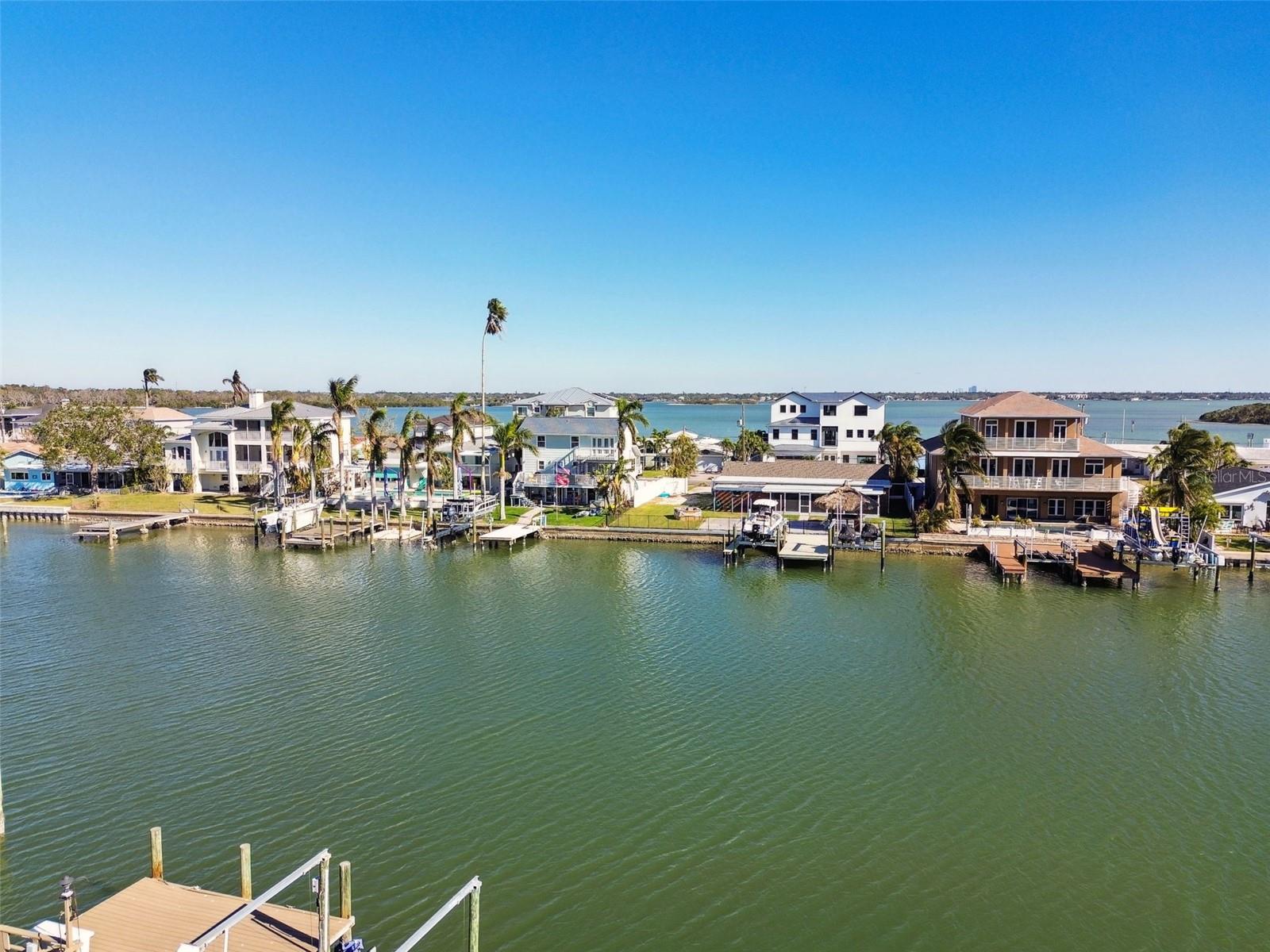 545 LILLIAN DR, MADEIRA BEACH, FL, 33708