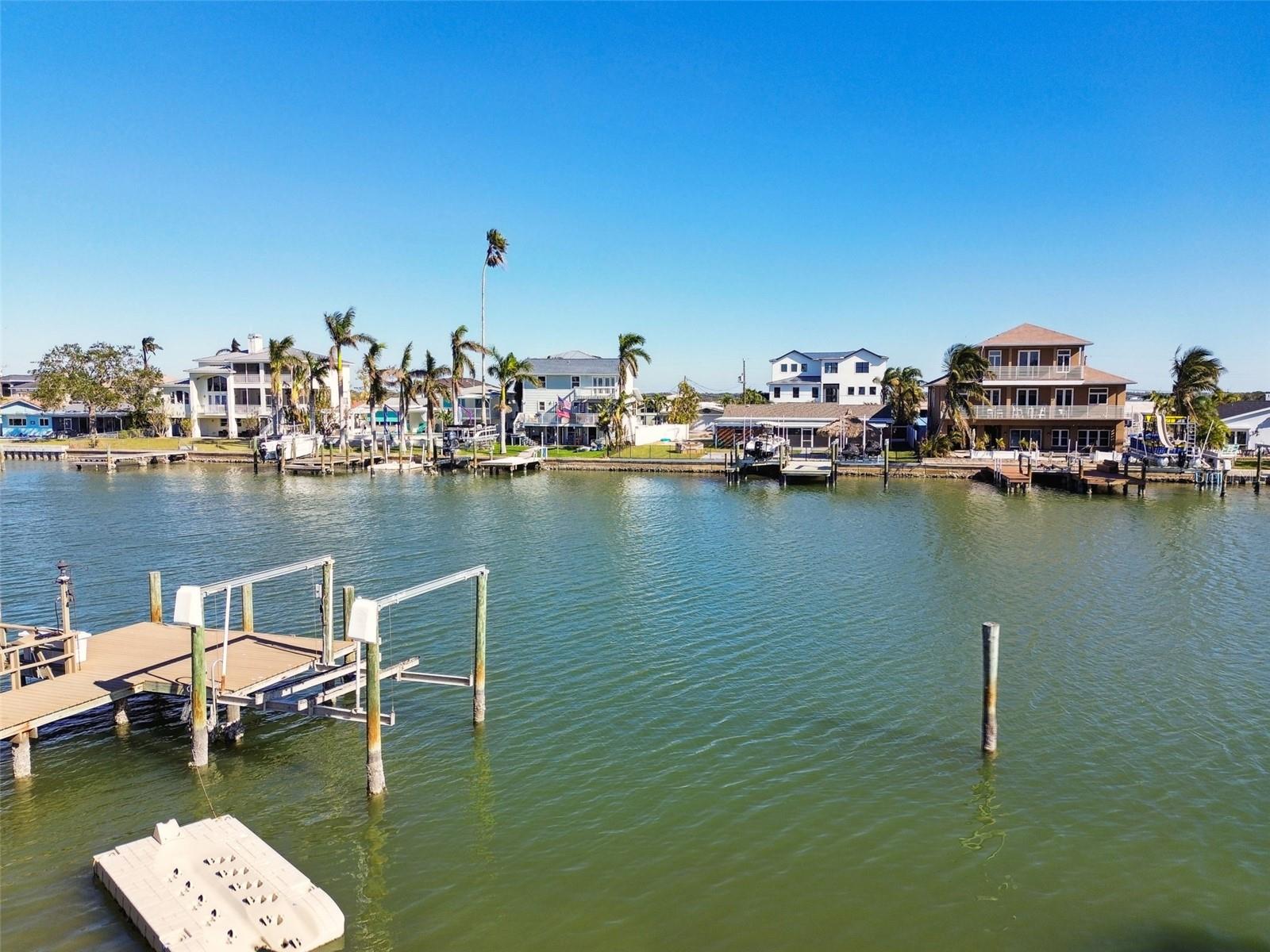 545 LILLIAN DR, MADEIRA BEACH, FL, 33708
