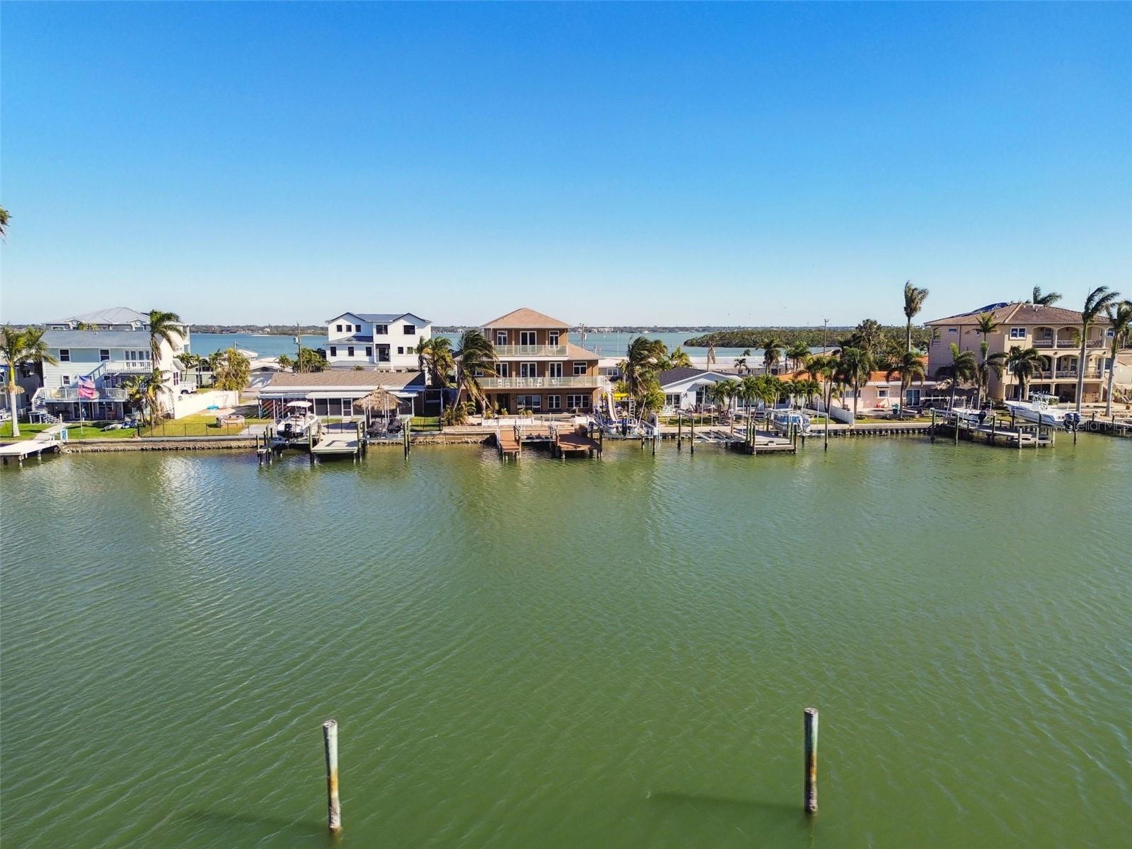 545 LILLIAN DR, MADEIRA BEACH, FL, 33708
