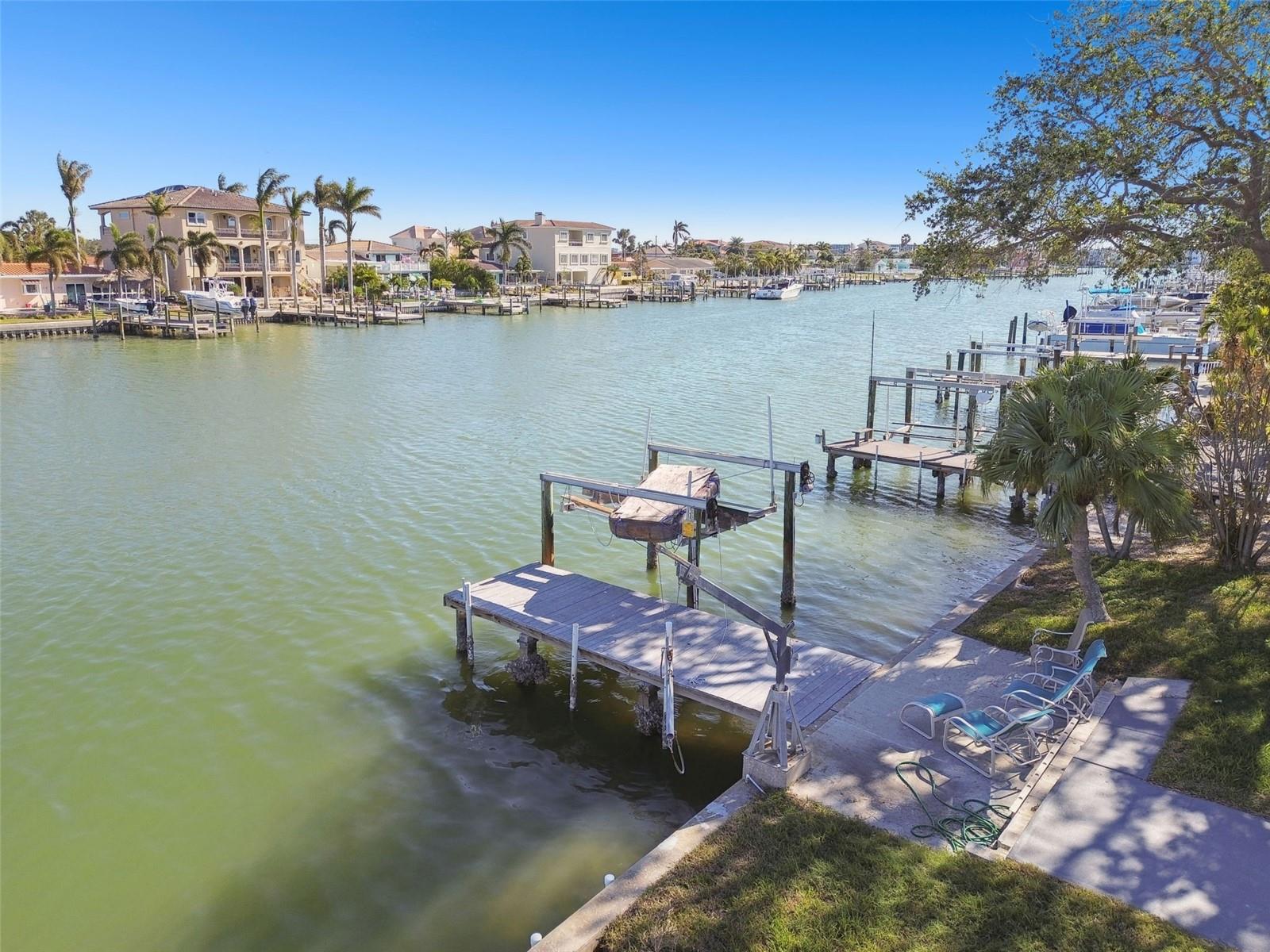545 LILLIAN DR, MADEIRA BEACH, FL, 33708