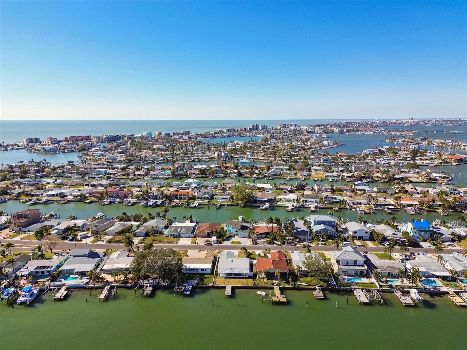 545 LILLIAN DR, MADEIRA BEACH, FL, 33708