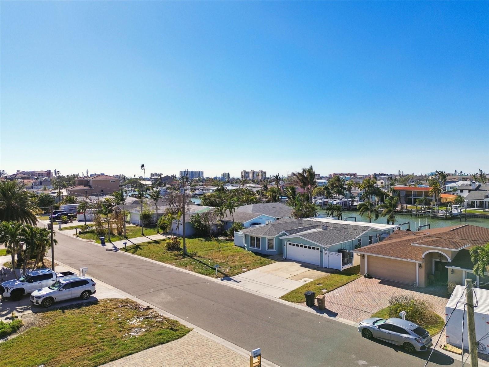 545 LILLIAN DR, MADEIRA BEACH, FL, 33708
