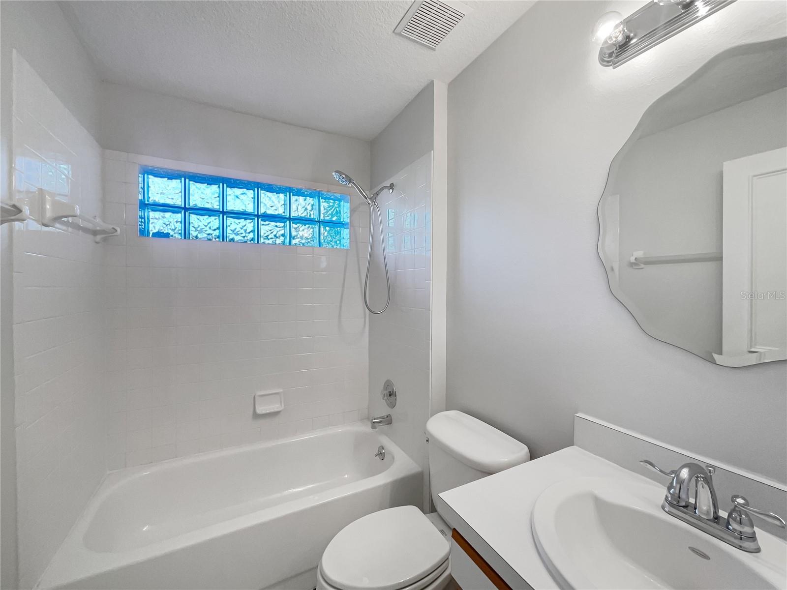 104 VISTA AVE, EUSTIS, FL, 32726