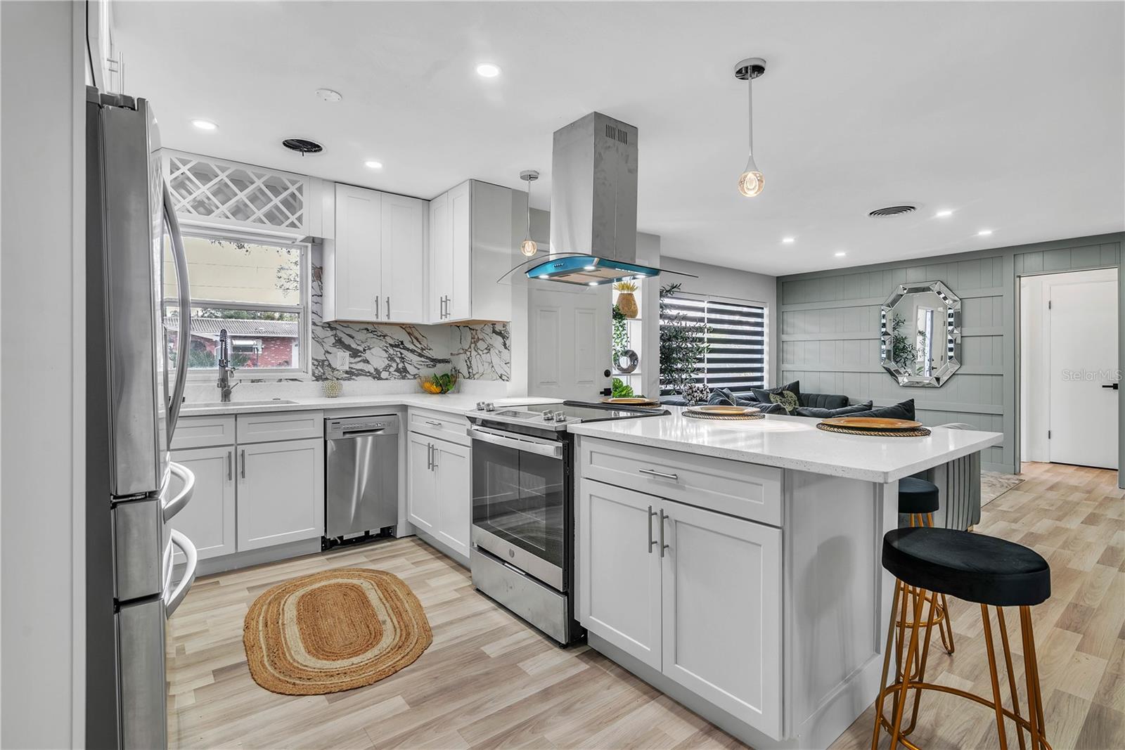 1384 S HILLCREST AVE, CLEARWATER, FL, 33756