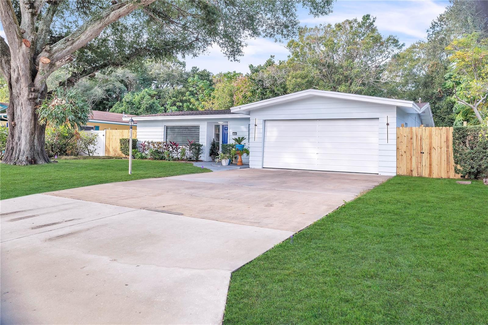 1384 S HILLCREST AVE, CLEARWATER, FL, 33756