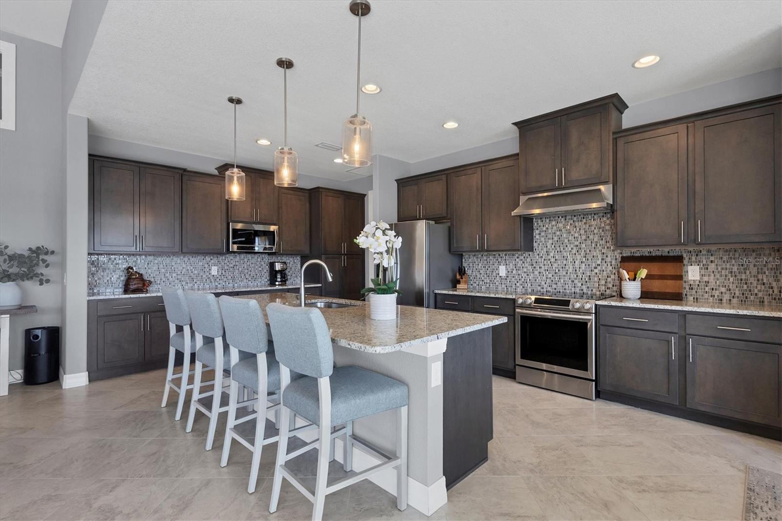 15336 LAKELAND CIR, PORT CHARLOTTE, FL, 33981