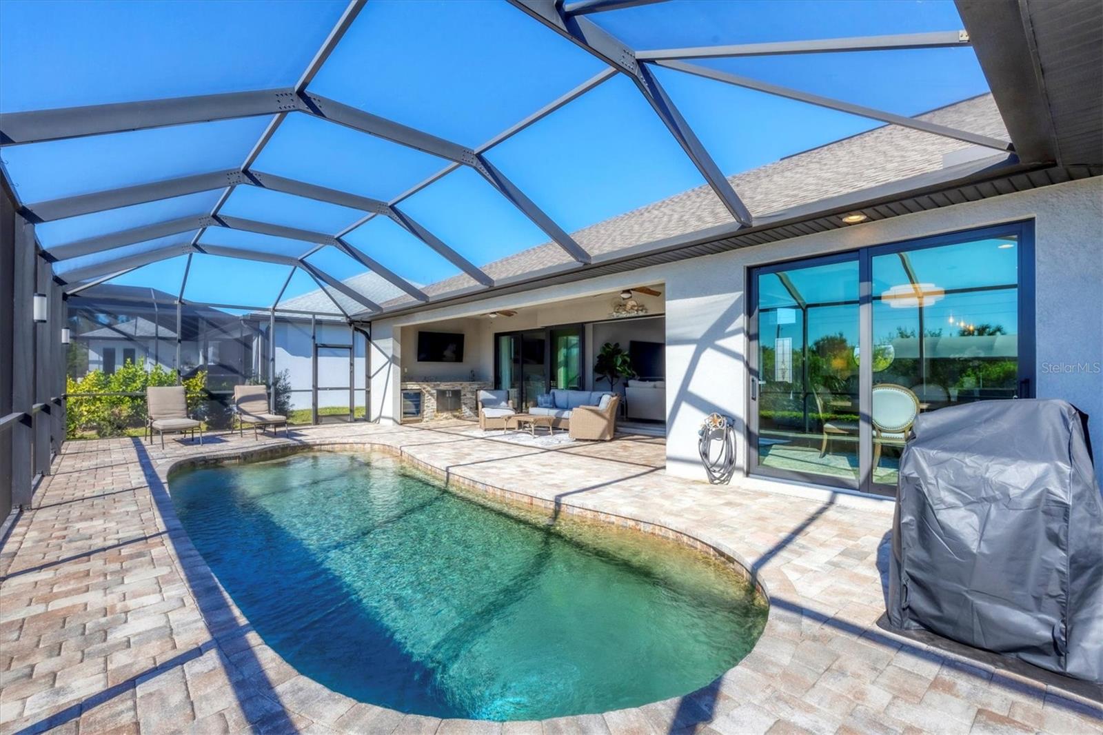 15336 LAKELAND CIR, PORT CHARLOTTE, FL, 33981