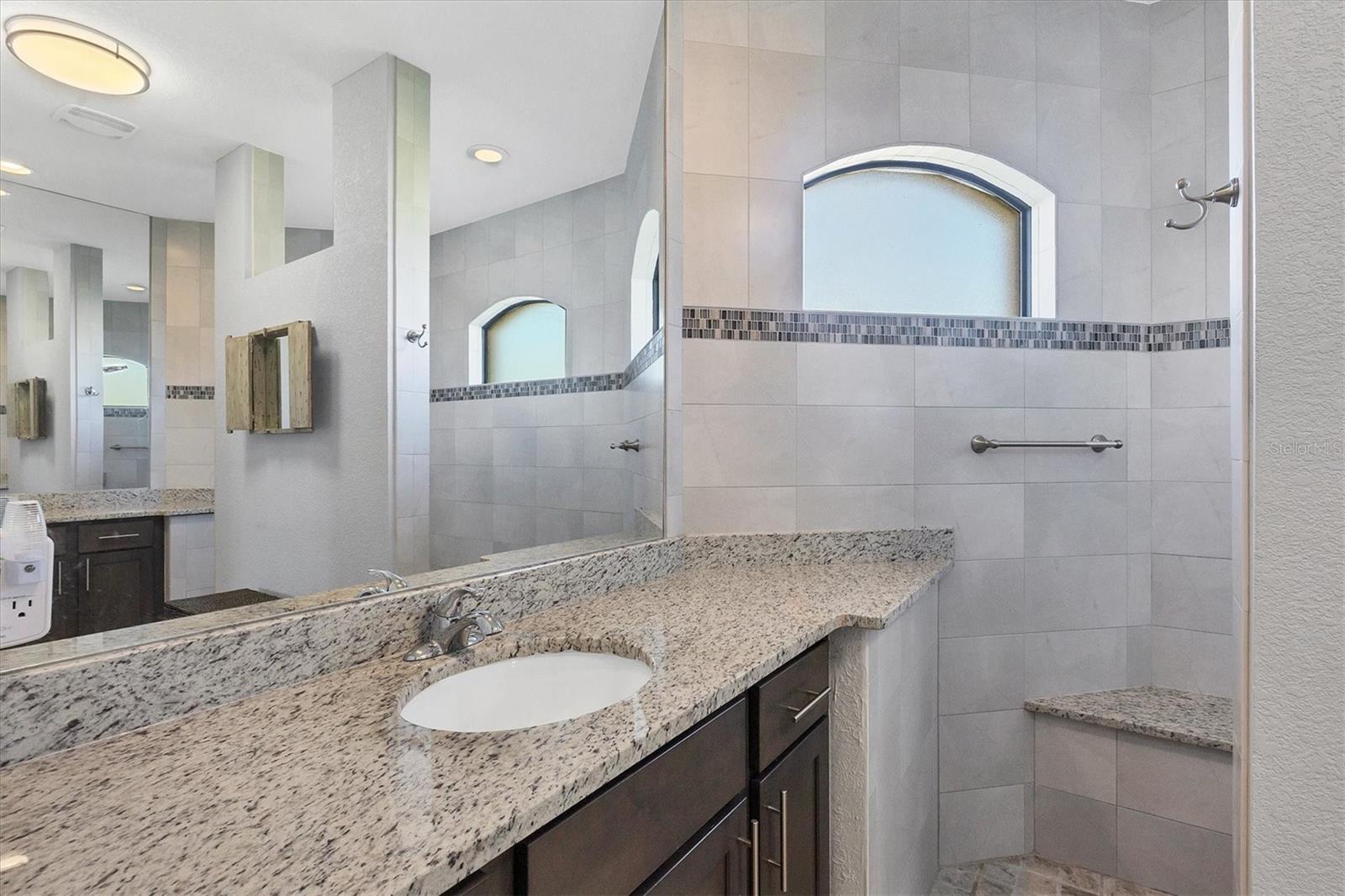 15336 LAKELAND CIR, PORT CHARLOTTE, FL, 33981