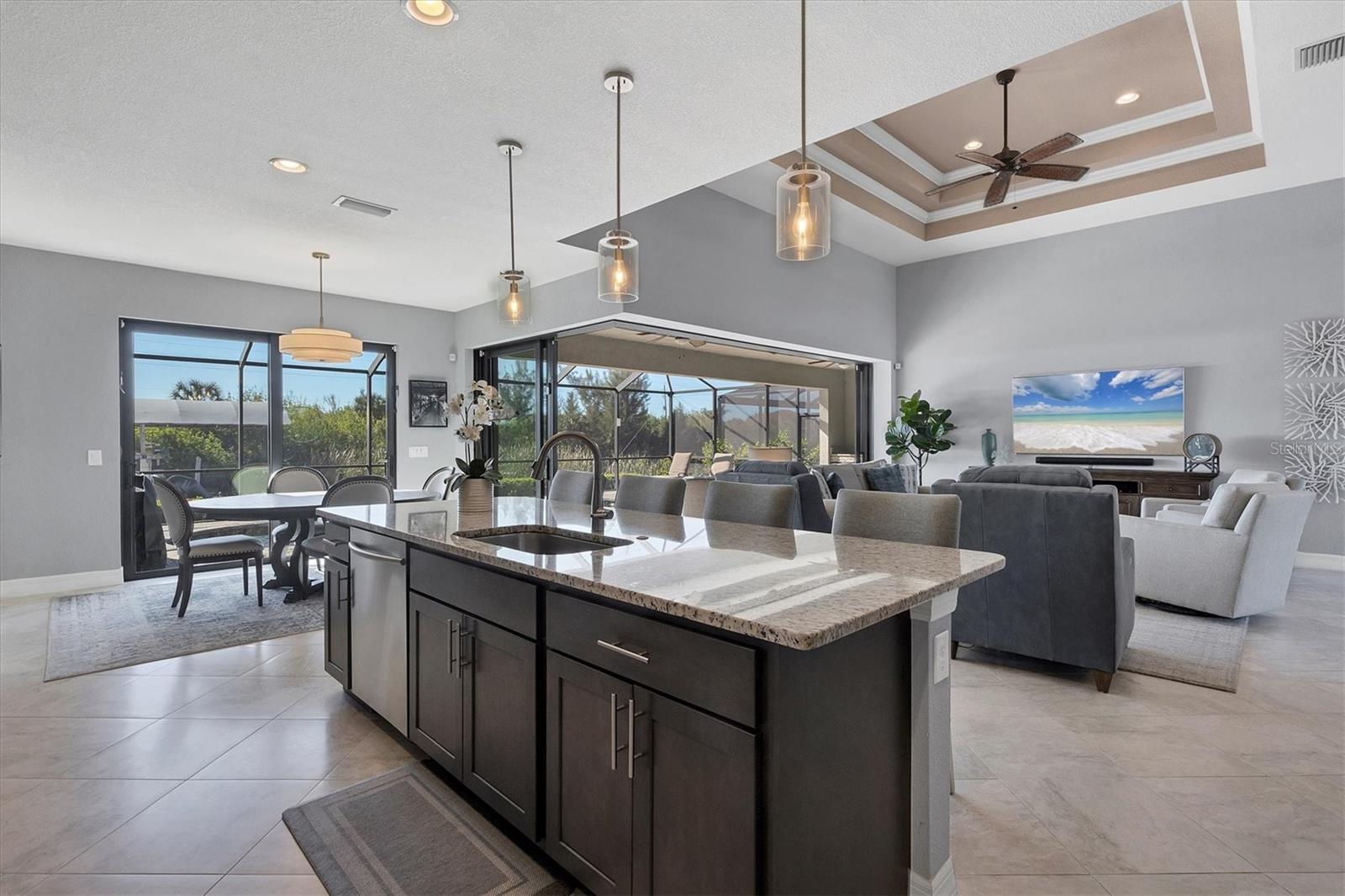 15336 LAKELAND CIR, PORT CHARLOTTE, FL, 33981