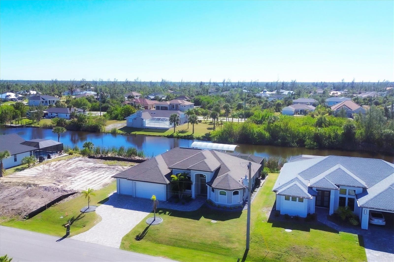15336 LAKELAND CIR, PORT CHARLOTTE, FL, 33981