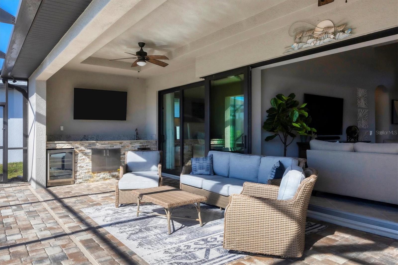 15336 LAKELAND CIR, PORT CHARLOTTE, FL, 33981