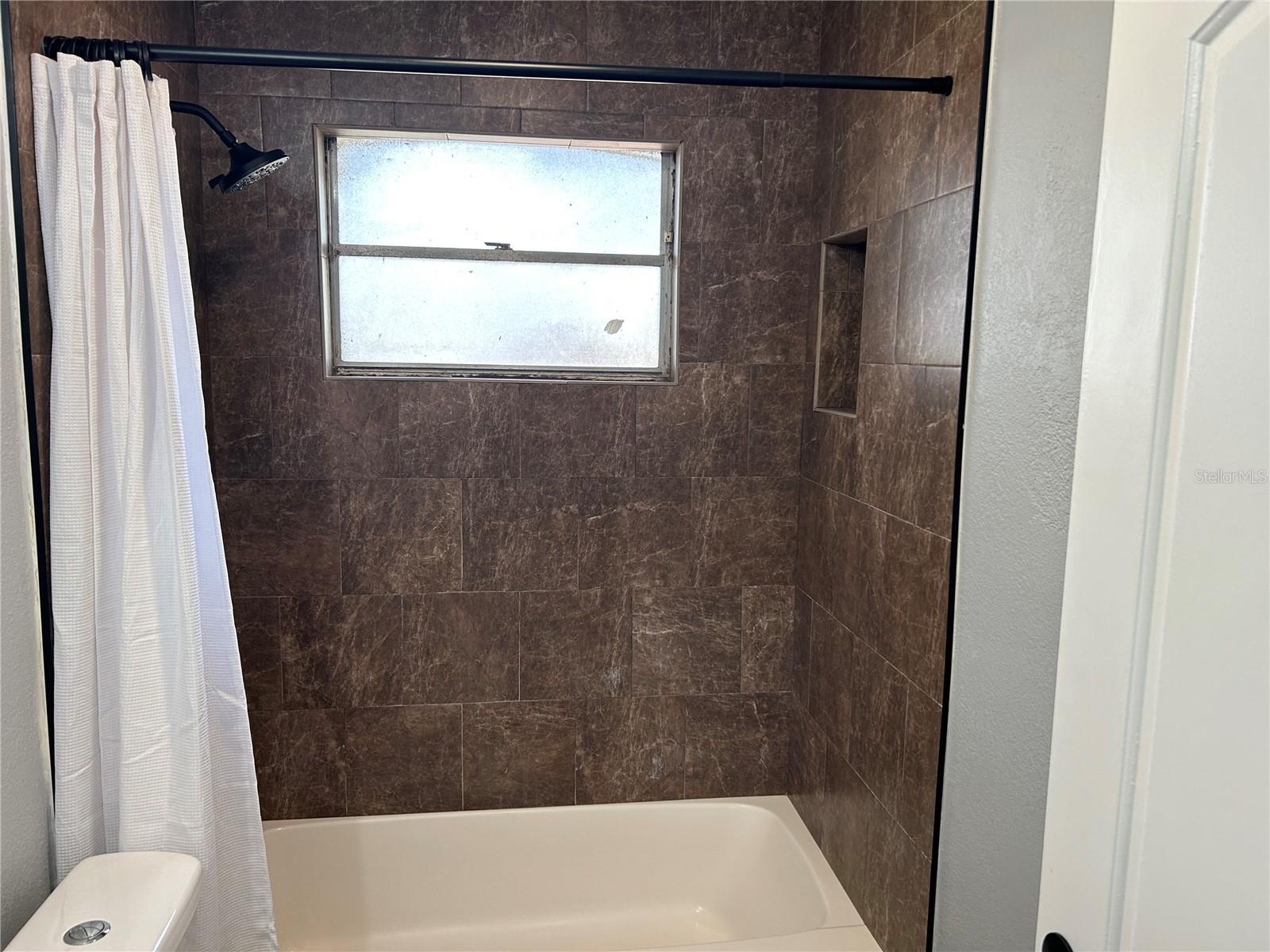 1221 E CURTIS ST, TAMPA, FL, 33603