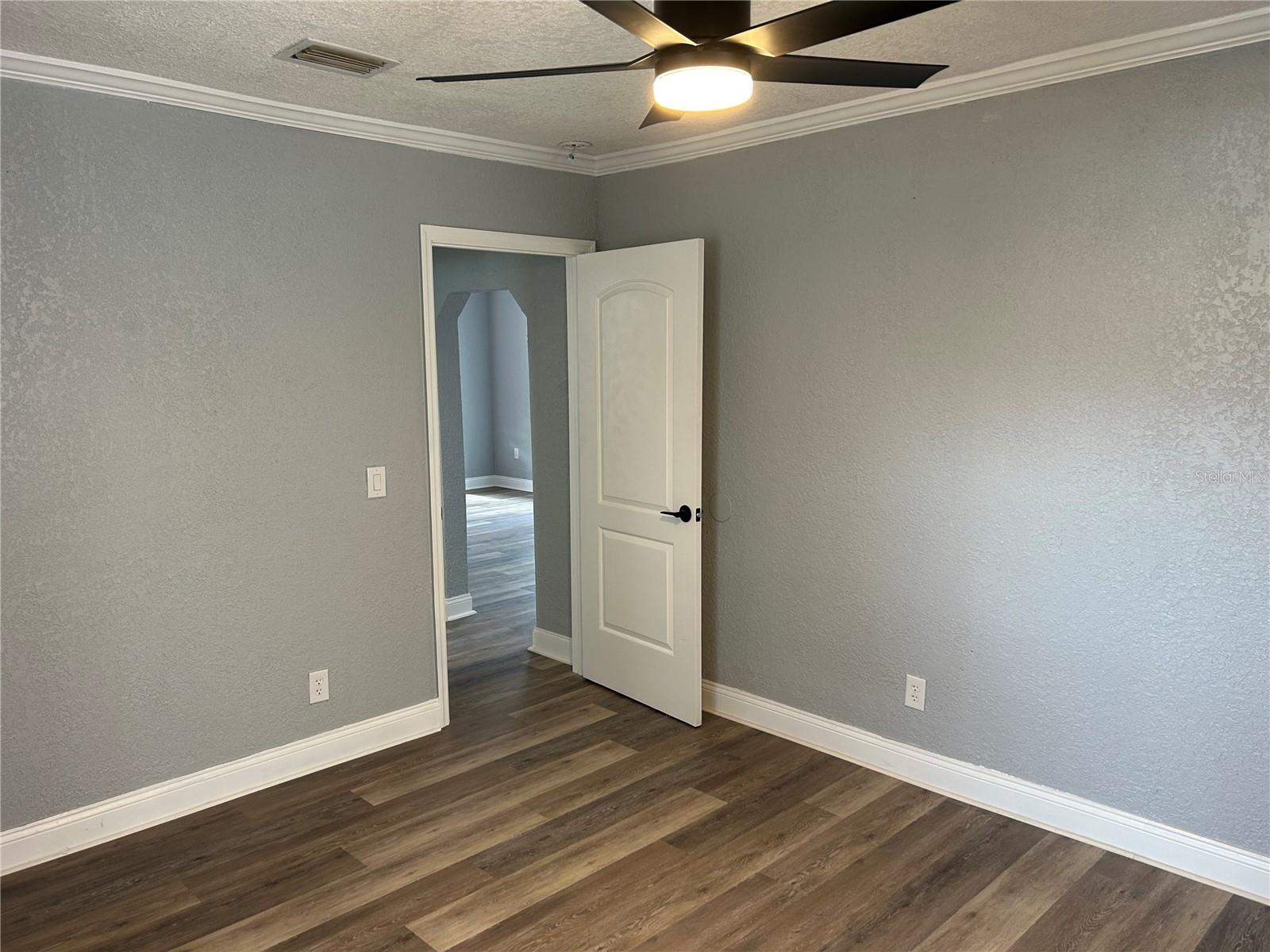 1221 E CURTIS ST, TAMPA, FL, 33603