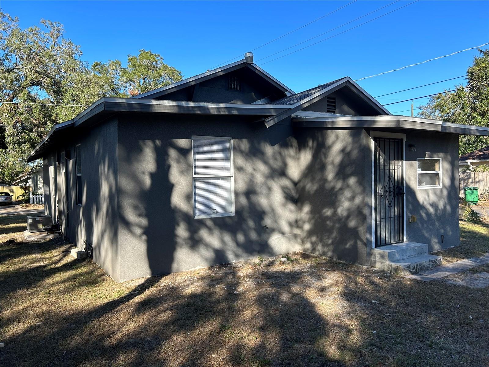 1221 E CURTIS ST, TAMPA, FL, 33603