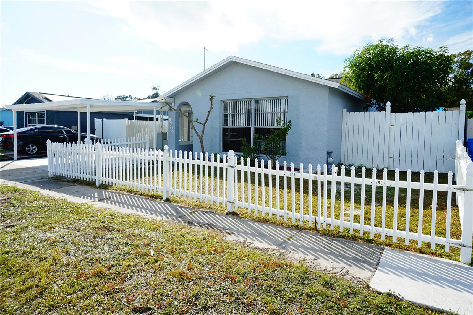 8704 LEEWARD DR, TAMPA, FL, 33634