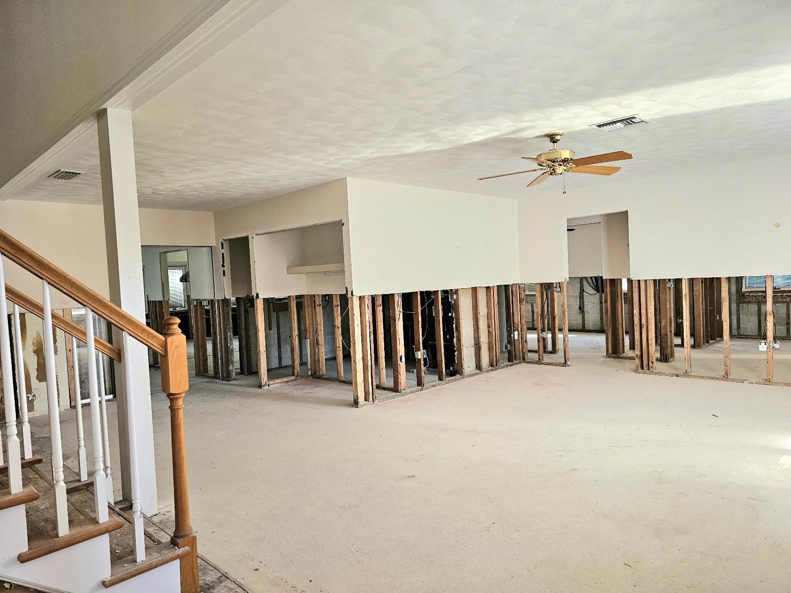 5607 HOLMES BLVD, HOLMES BEACH, FL, 34217