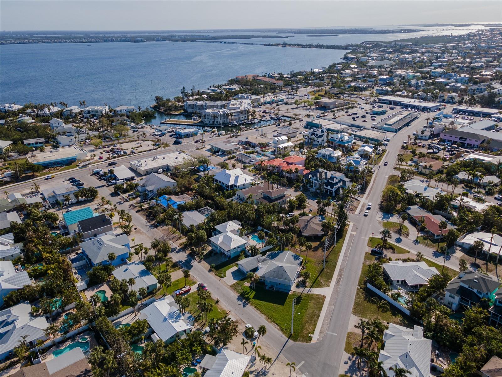 5607 HOLMES BLVD, HOLMES BEACH, FL, 34217