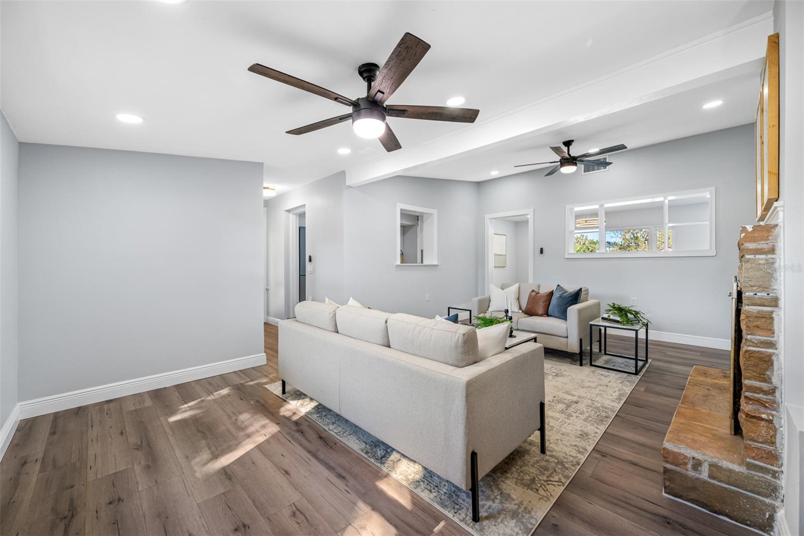 1400 LAKEVIEW RD, CLEARWATER, FL, 33756