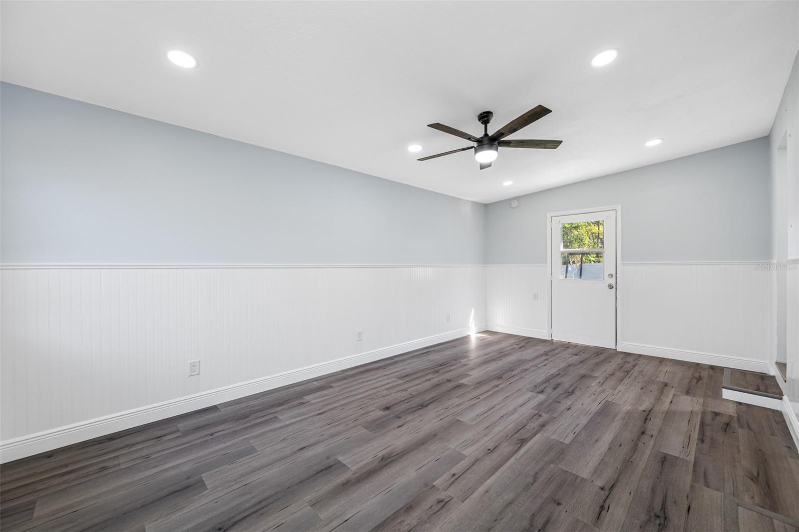 1400 LAKEVIEW RD, CLEARWATER, FL, 33756