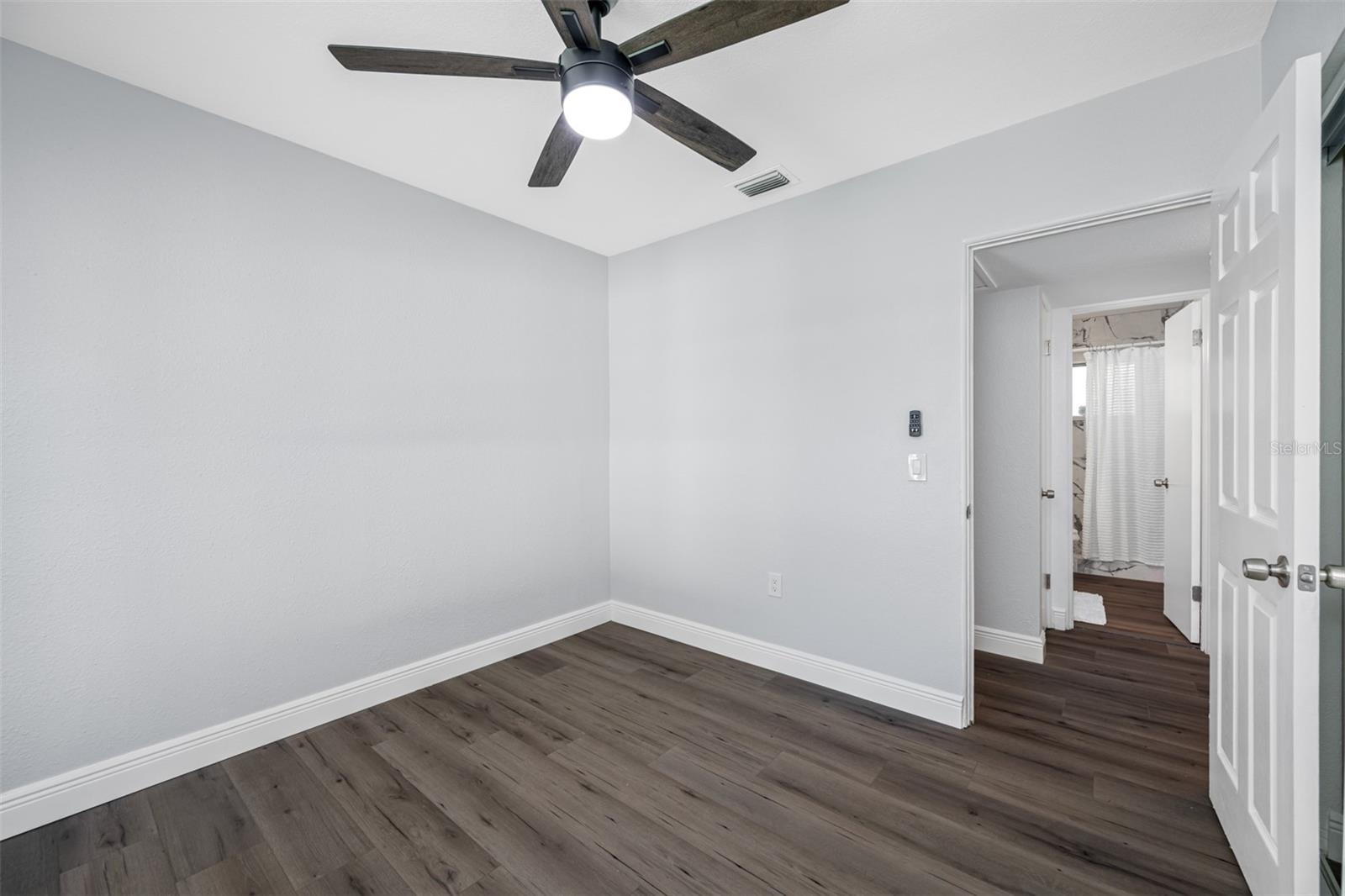 1400 LAKEVIEW RD, CLEARWATER, FL, 33756