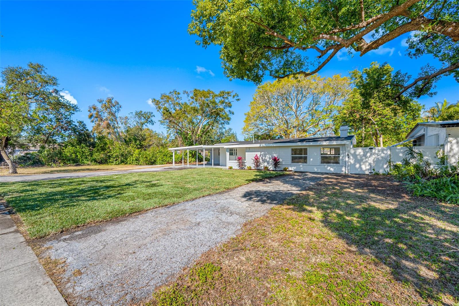 1400 LAKEVIEW RD, CLEARWATER, FL, 33756
